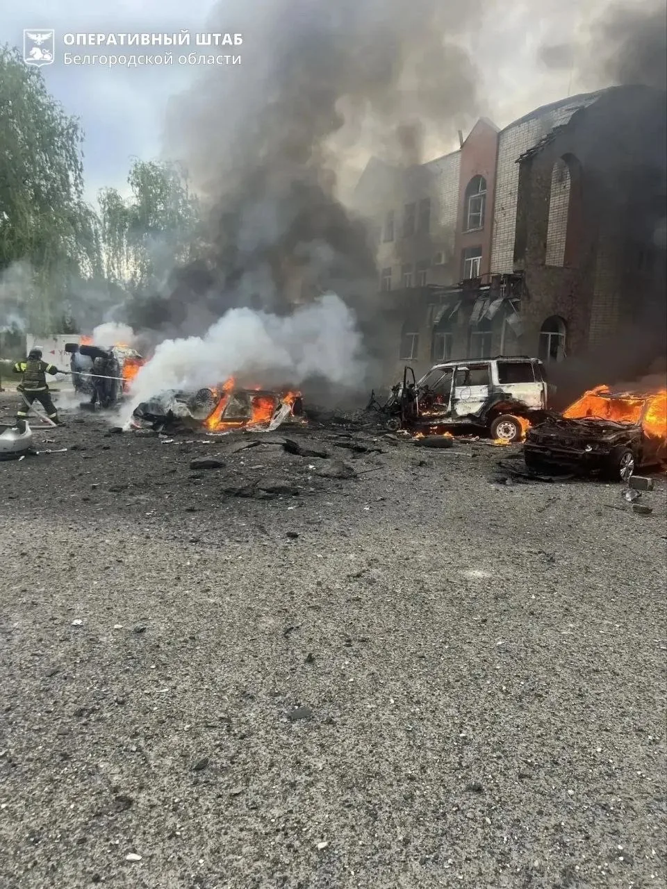 А вот Белгородская область. Село Борисовка, прилет ракет. Шестеро раненых. Покажите Дмитриеву, спрос