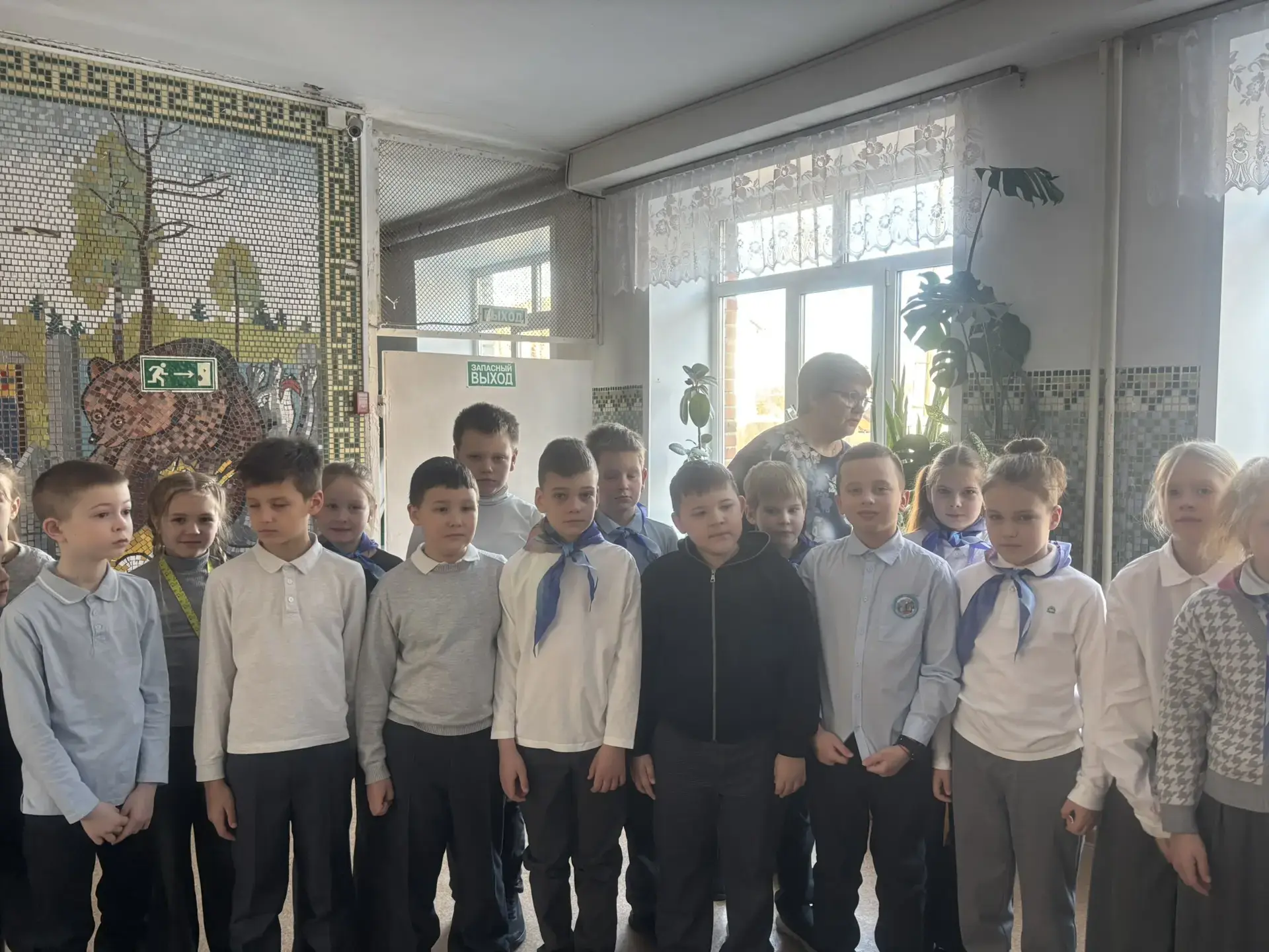 📖✨ Добро пожаловать в мир оживших страниц!  С 23 марта в нашей начальной школе воцарилась настоящая 