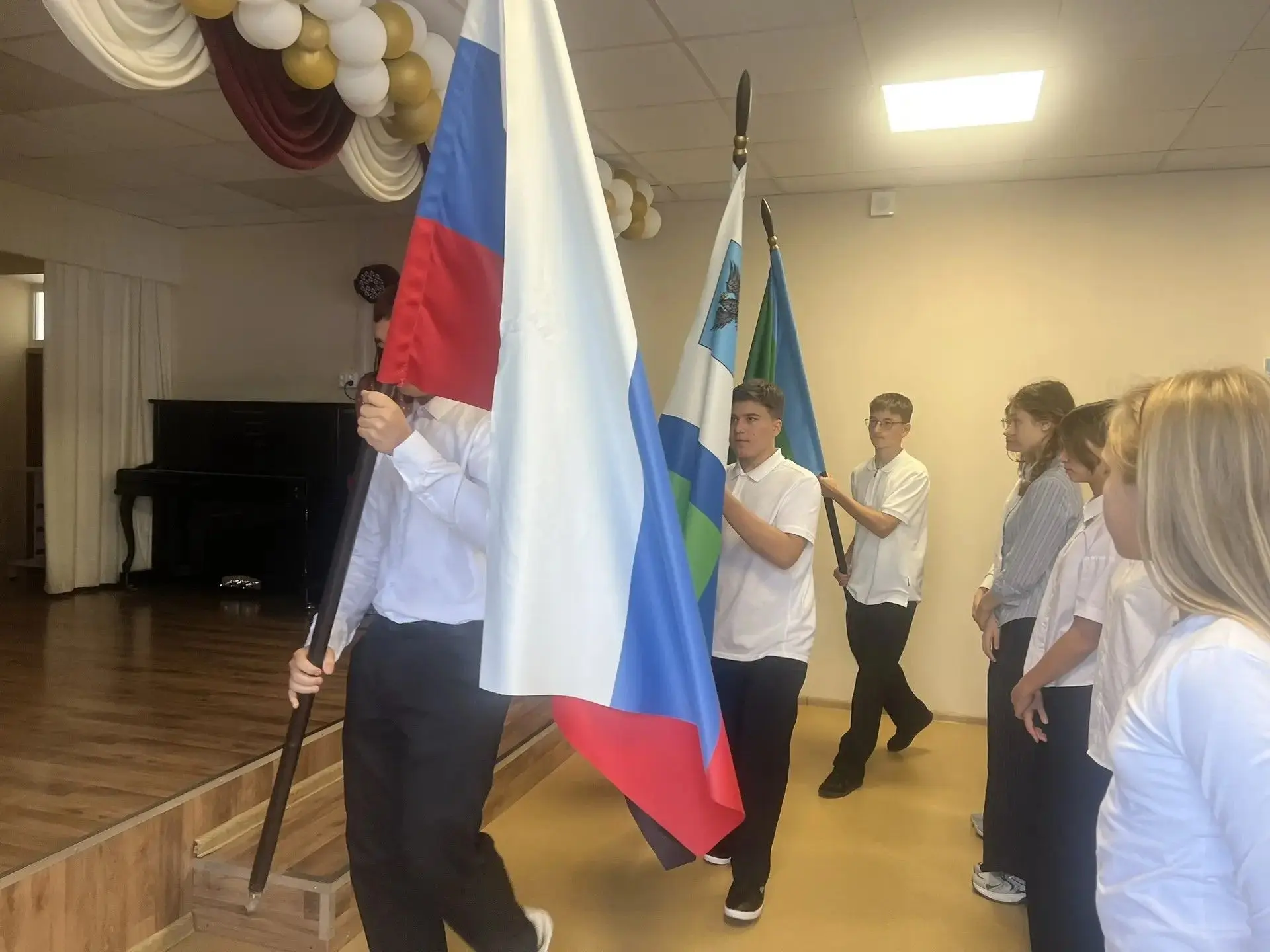 Традиционная еженедельная линейка в нашем лицее!
