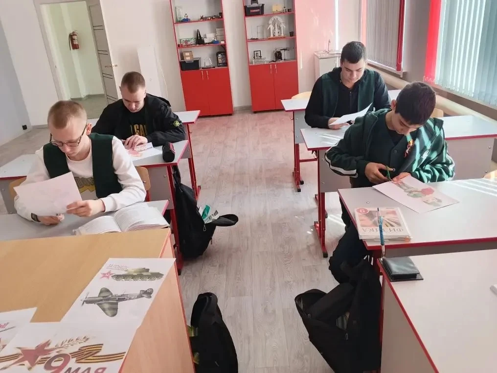 «ОКНА ПОБЕДЫ»

С 20 апреля по 9 мая 2026 года по всей стране пройдет Всероссийская акция «Окна Побед