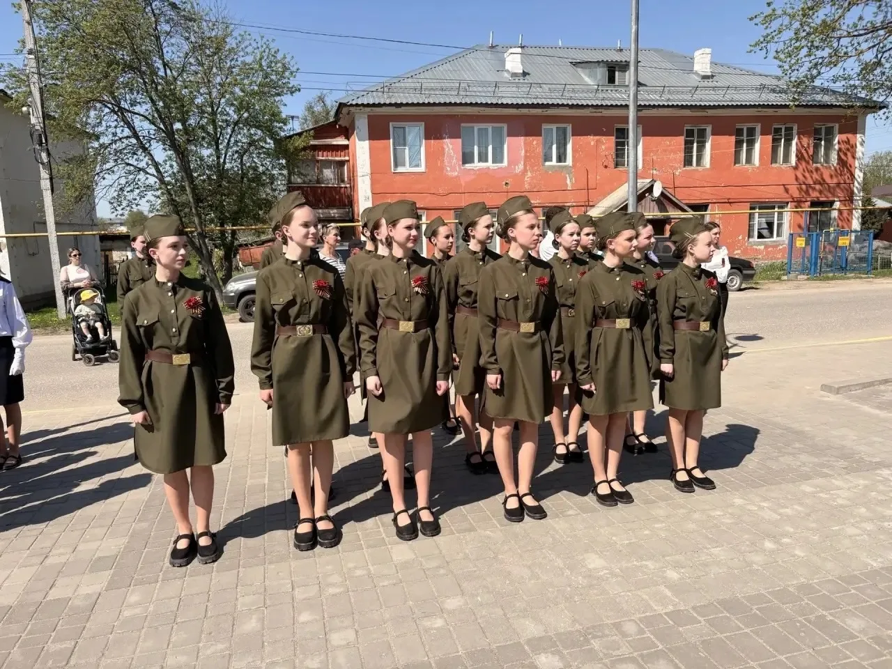 Год спустя на том же месте…

📆 7 мая в р.п. Шилово состоялся смотр-конкурс строя и песни «Равняемся