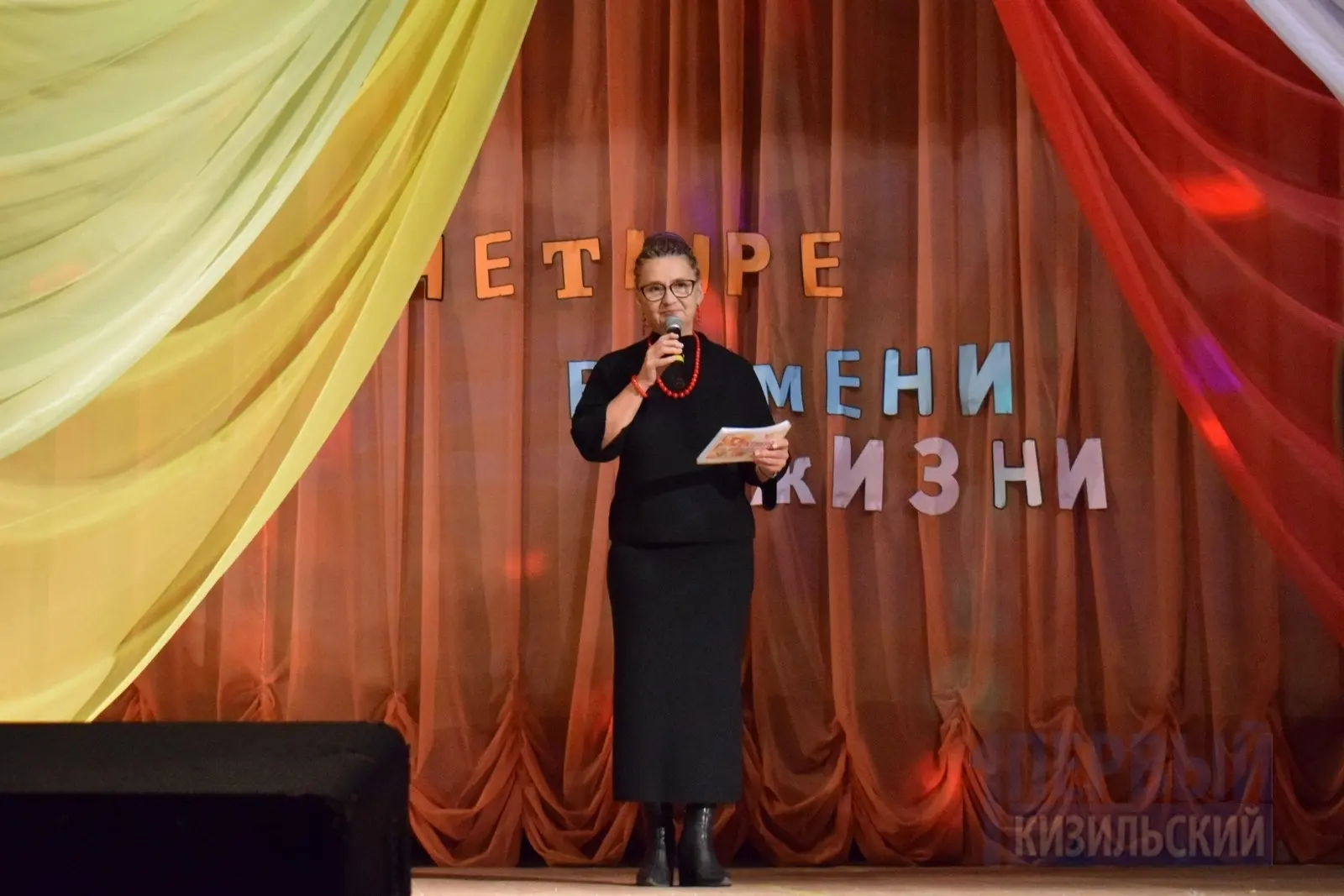 Сегодня мы чествуем наших уважаемых педагогов, а вся предыдущая неделя в поселениях Киз...