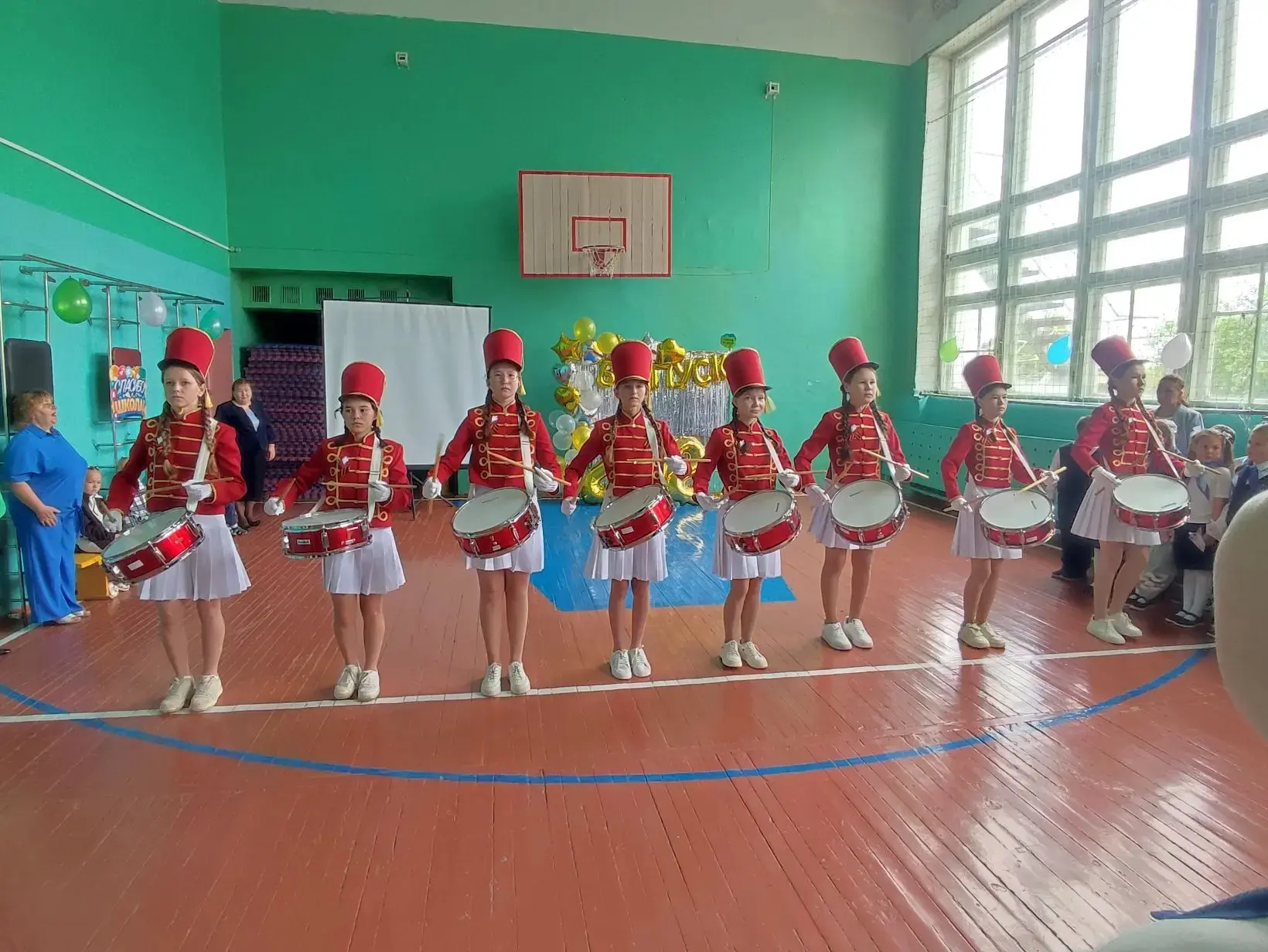 КОГДА УЙДЕМ СО ШКОЛЬНОГО ДВОРА🔔

💫Сегодня, 26 мая, для девятиклассников Цибикнурской школы прозвен