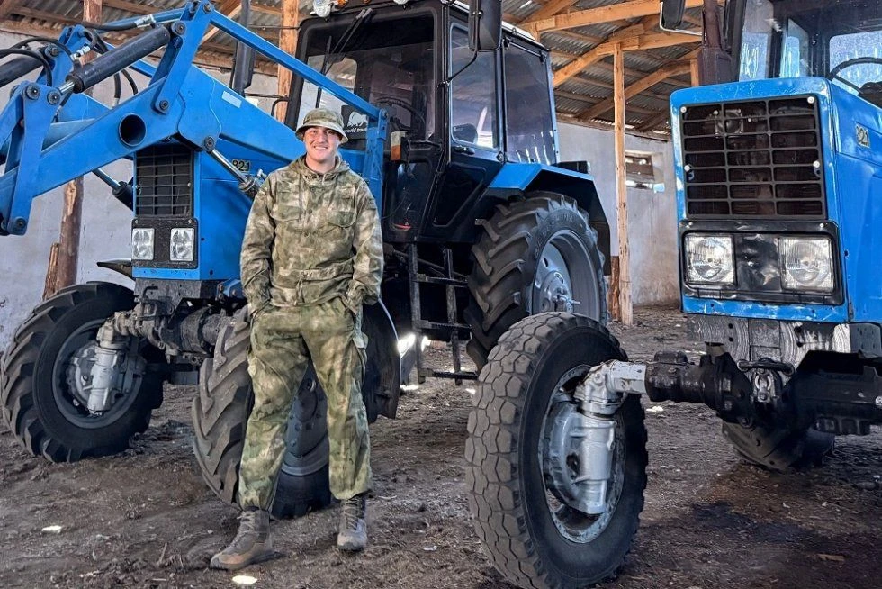 Ветеран СВО из Бурятии выжил и начал новую жизнь в родном селе

26-летний Михаил Жаркой из Кяхтинско