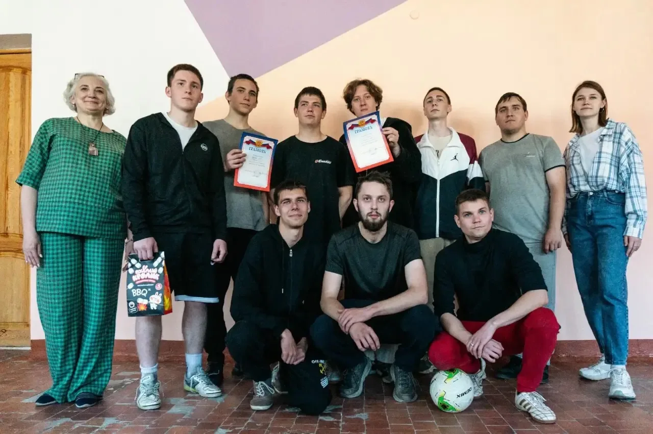 🔉На поле вышли не ради победы — ради улыбок!

⚽️Студенческий спортивный клуб «Триумф» и Студенчески