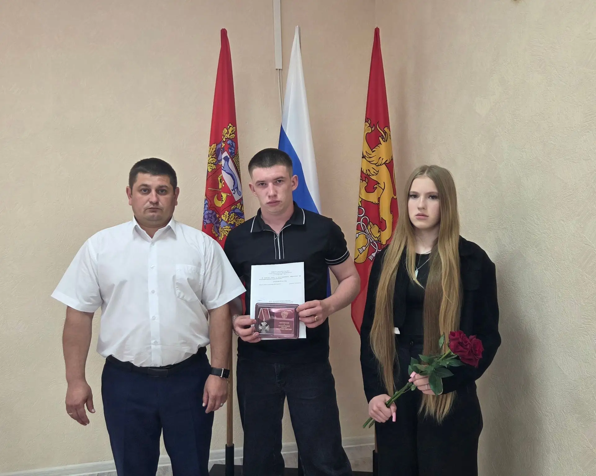 ⭐️ С глубокой печалью и уважением передал государственные награды родным погибших при выполнении вои