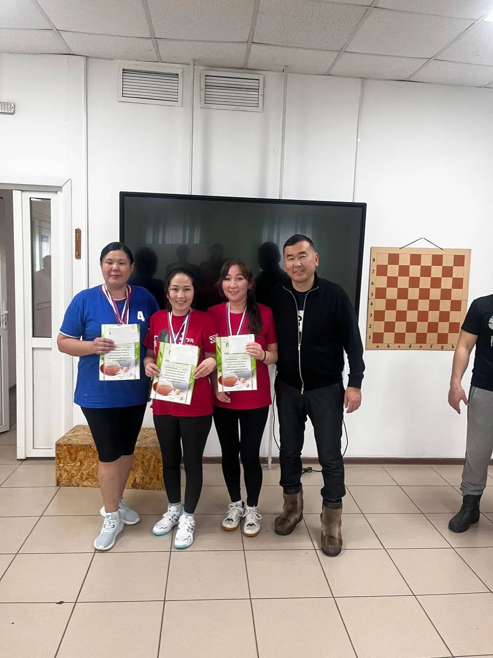📆 Сегодня в Физкультурно-спортивном комплексе прошло Первенство среди мужчин и женщин по настольному