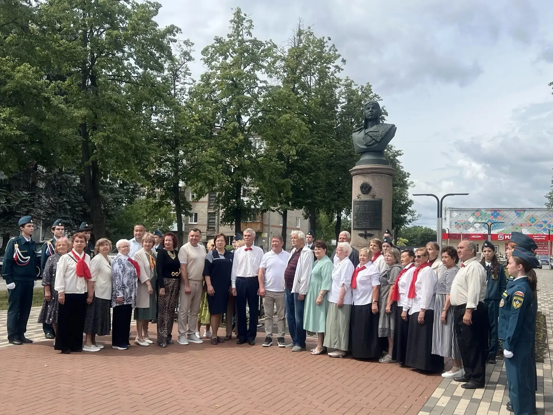 📅 1 августа в сквере Мусы Гареева прошла торжественная программа "Мужество рождается в...