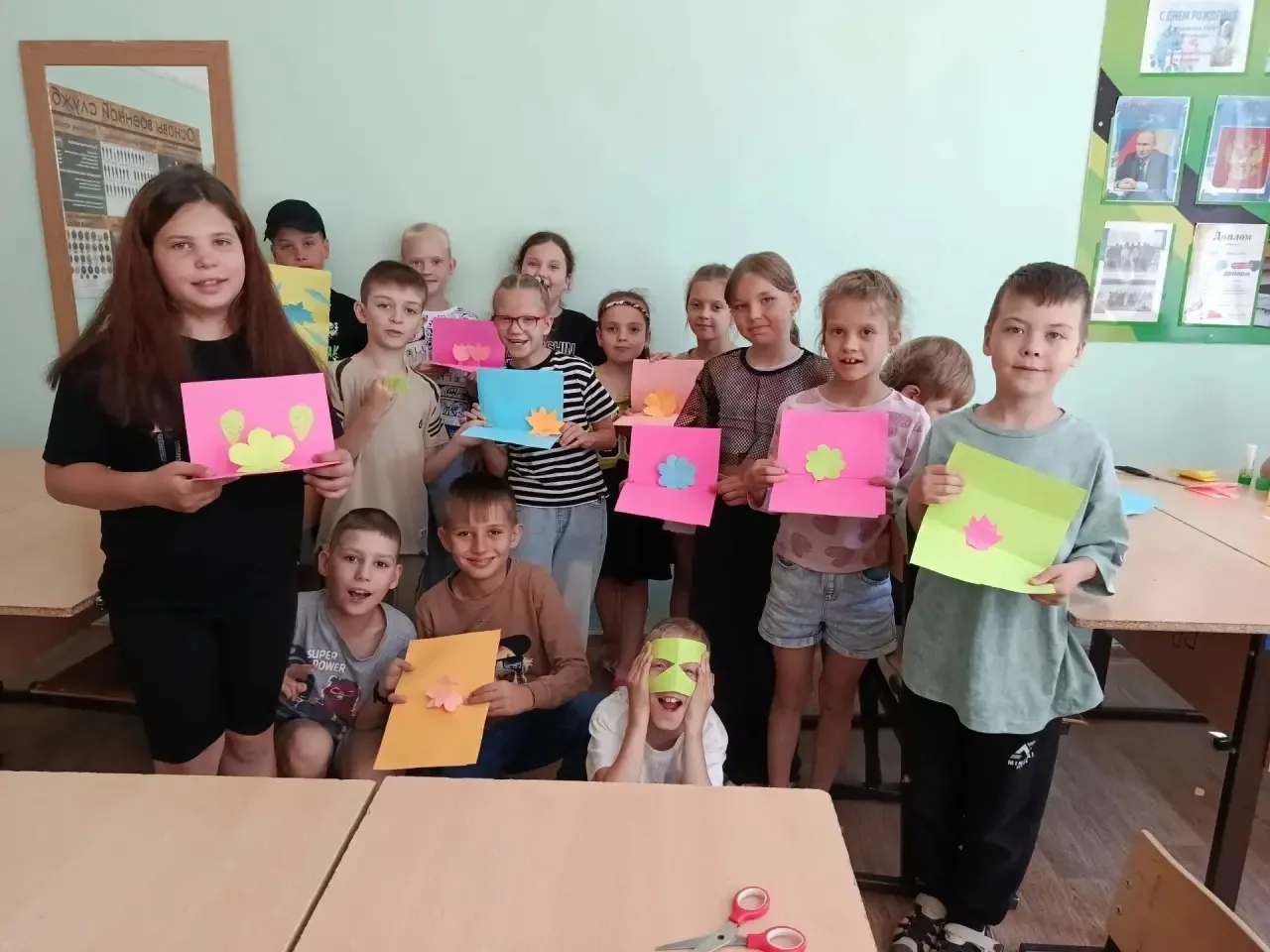 ✂️ Творческая мастерская: кружок «Умелые ручки»!

Лето в нашем пришкольном лагере — это время не тол