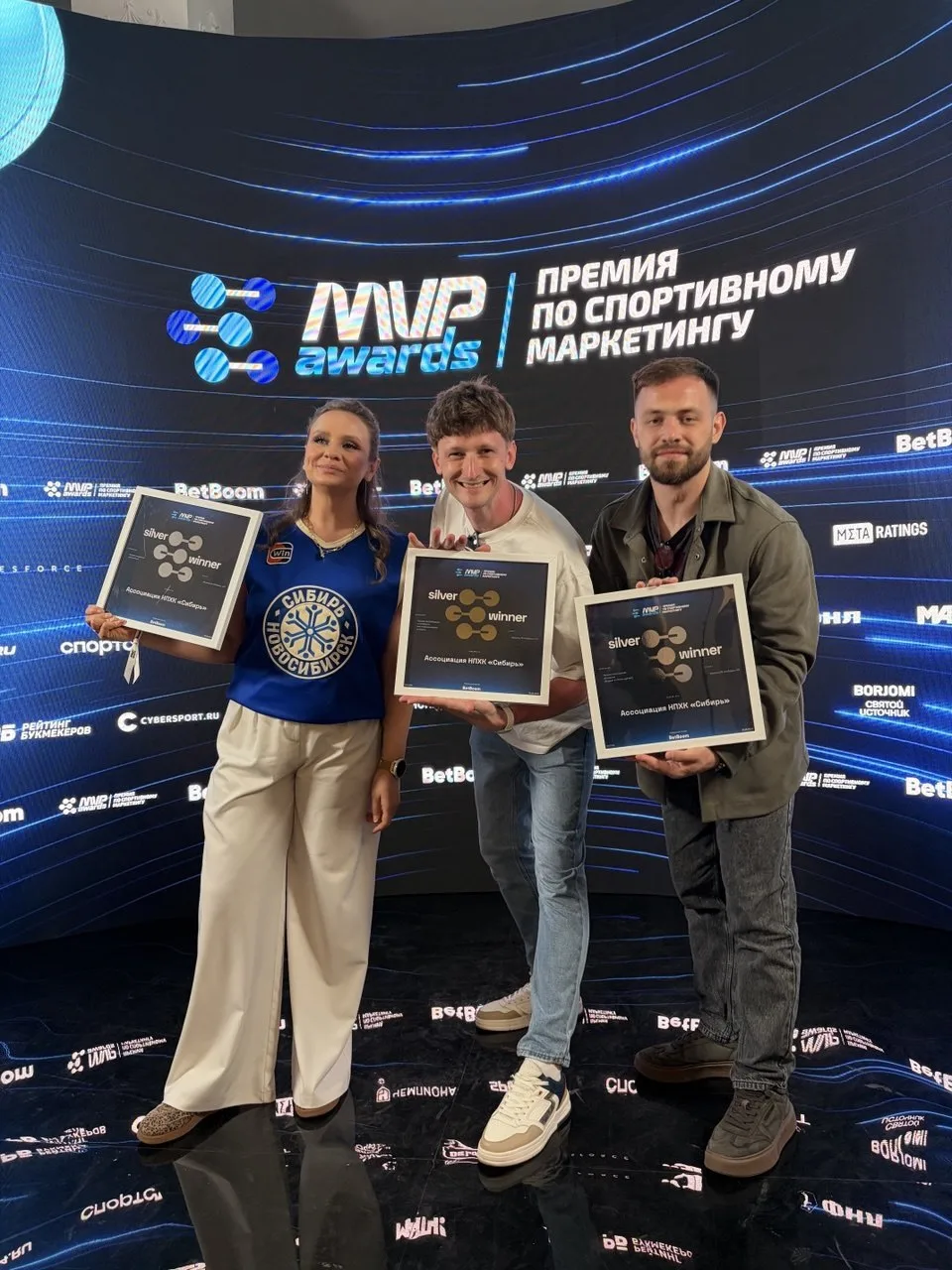 Три серебряных награды на MVP Awards 🔥🔥🔥

🏆 Наш клуб занял призовые места в номинациях «Лучшая с