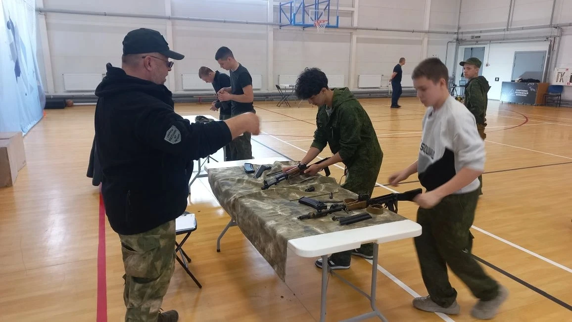 На минувшей неделе ученики нашей школы приняли участие в районной игре«Зарница 2.0» .   Ребята показ