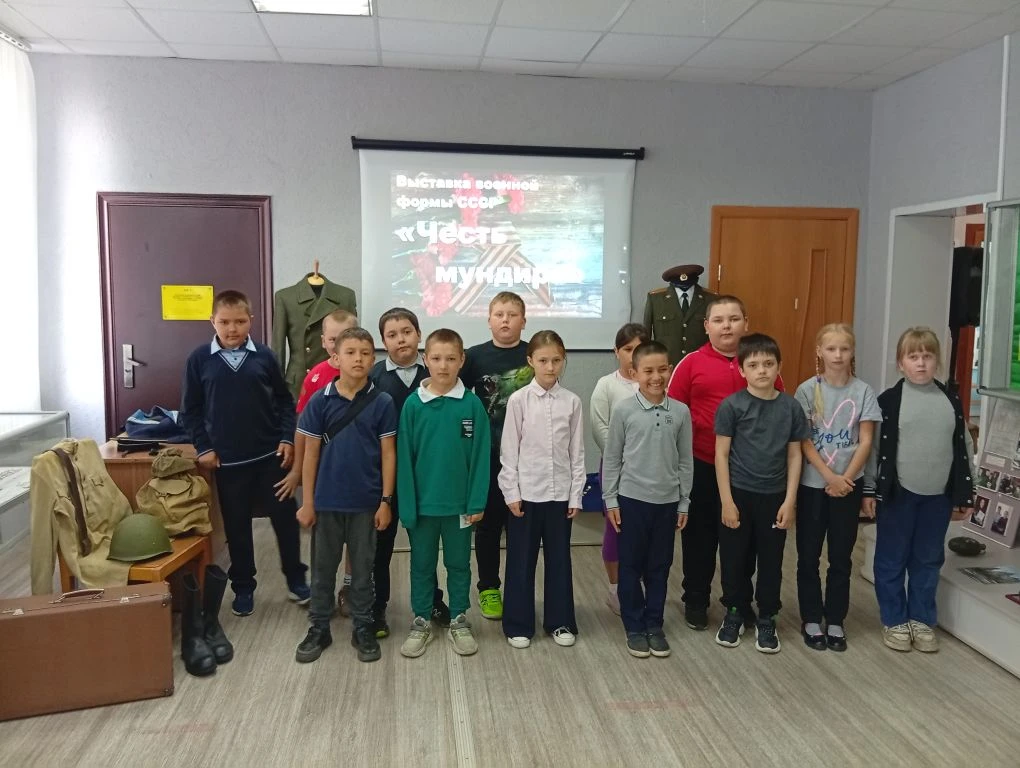 Учащиеся третьего класса Сабуро-Покровского филиала СОШ N1 им. Героя РФ А.С. Досягаева ...