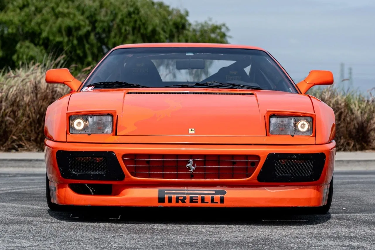 «Боевая» Ferrari в стиле маслкара