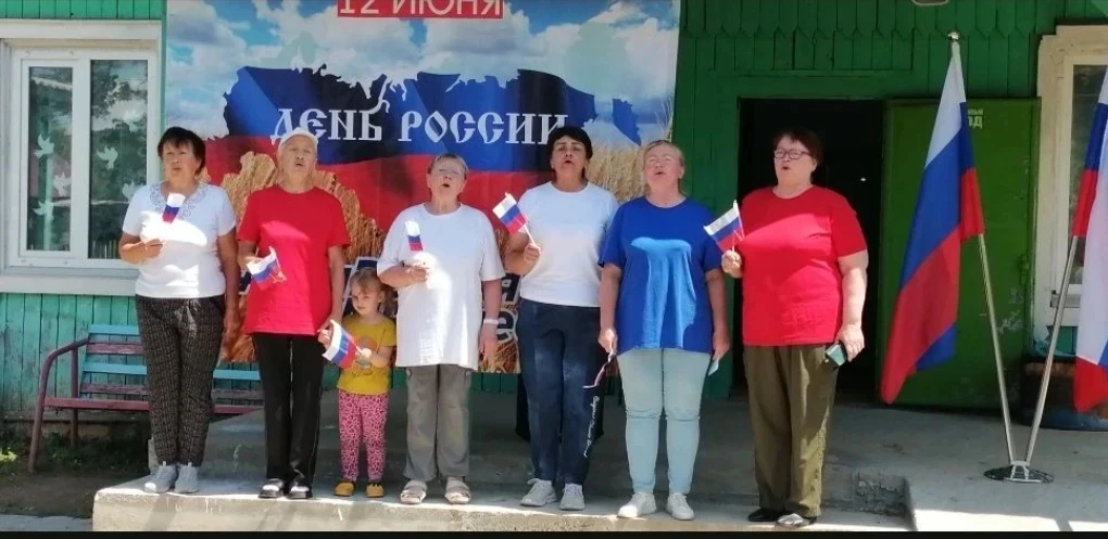 🇷🇺В преддверии Дня России ребята из пришкольного оздоровительного лагеря «Теремок» стали главными 