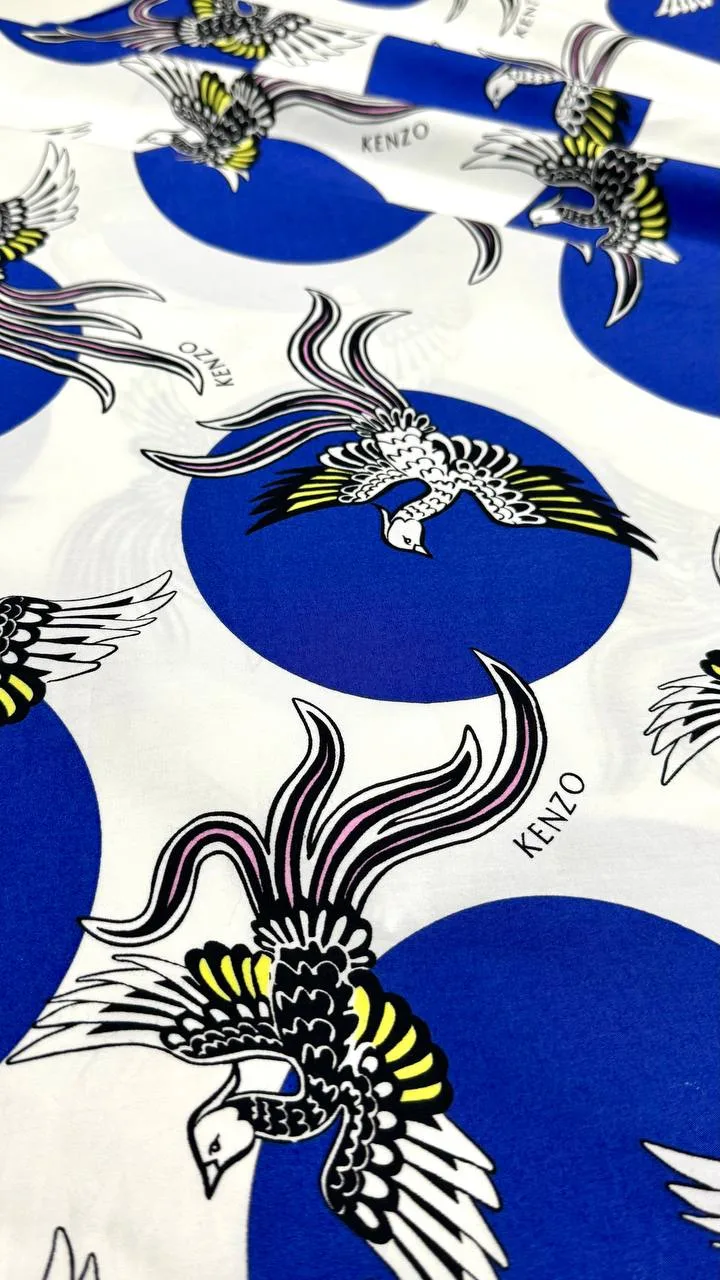 Хрустящий полированный хлопок Kenzo, комфортно тянется 🌿 
2700 руб/м 
Хлопок/эластан 
Ширина 1,4м 
