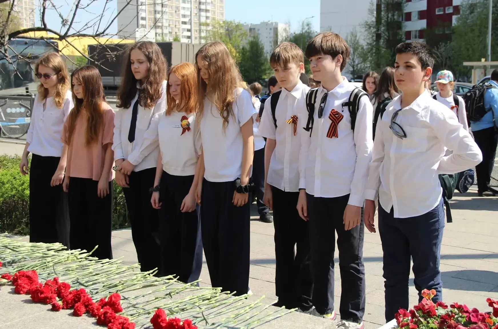 📌 Патриотическая акция «Красные гвоздики»  🕊️ В преддверии священного праздника Великой Победы наши 