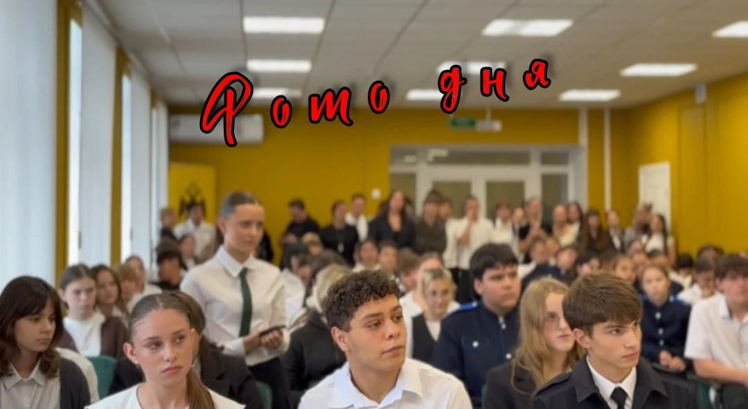 📸 Фото дня: Дебаты кандидатов на пост президента ученического самоуправления.