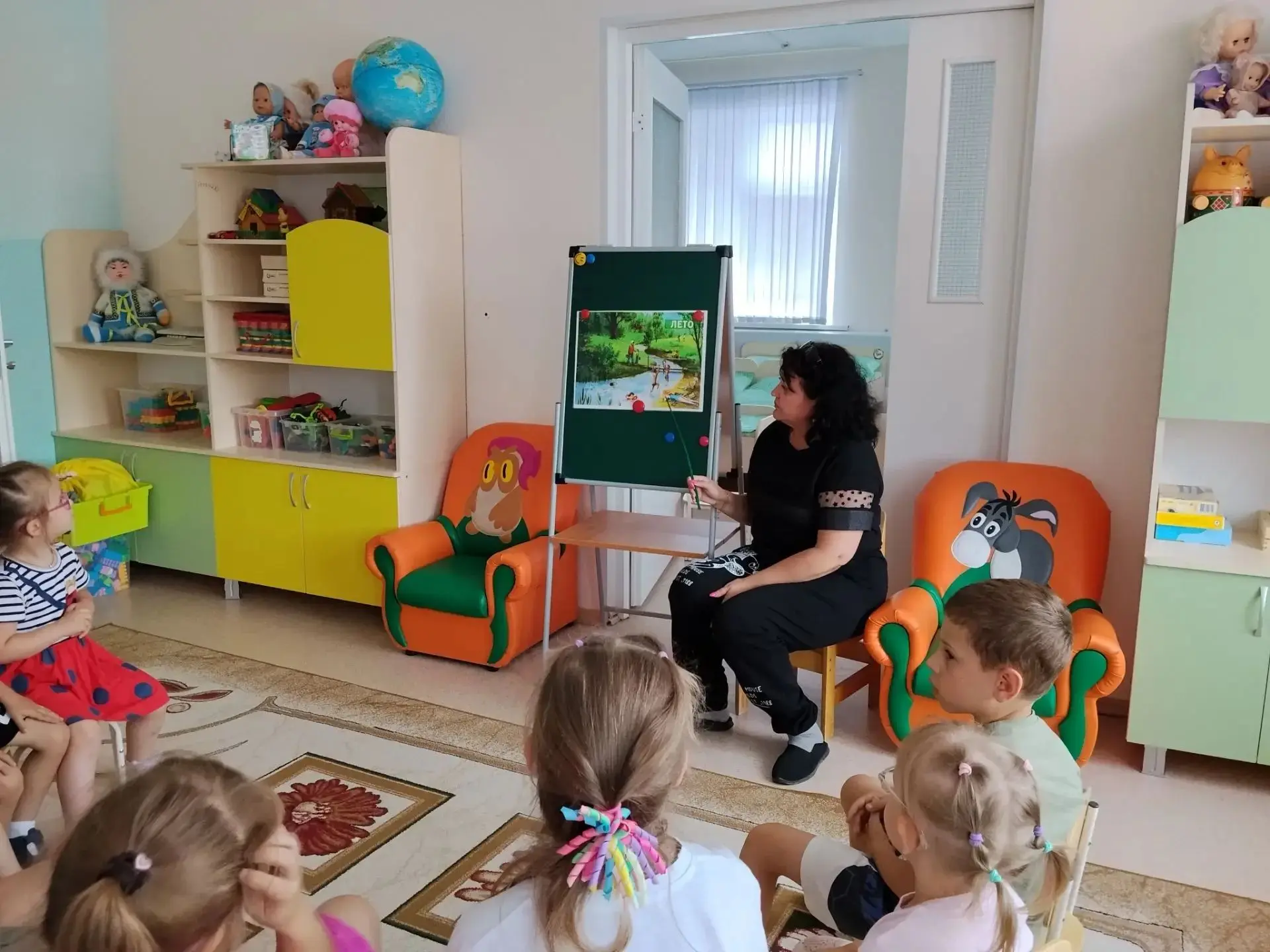Лето продолжается и в группах старшего дошкольного возраста педагогами продолжается работа по безопа