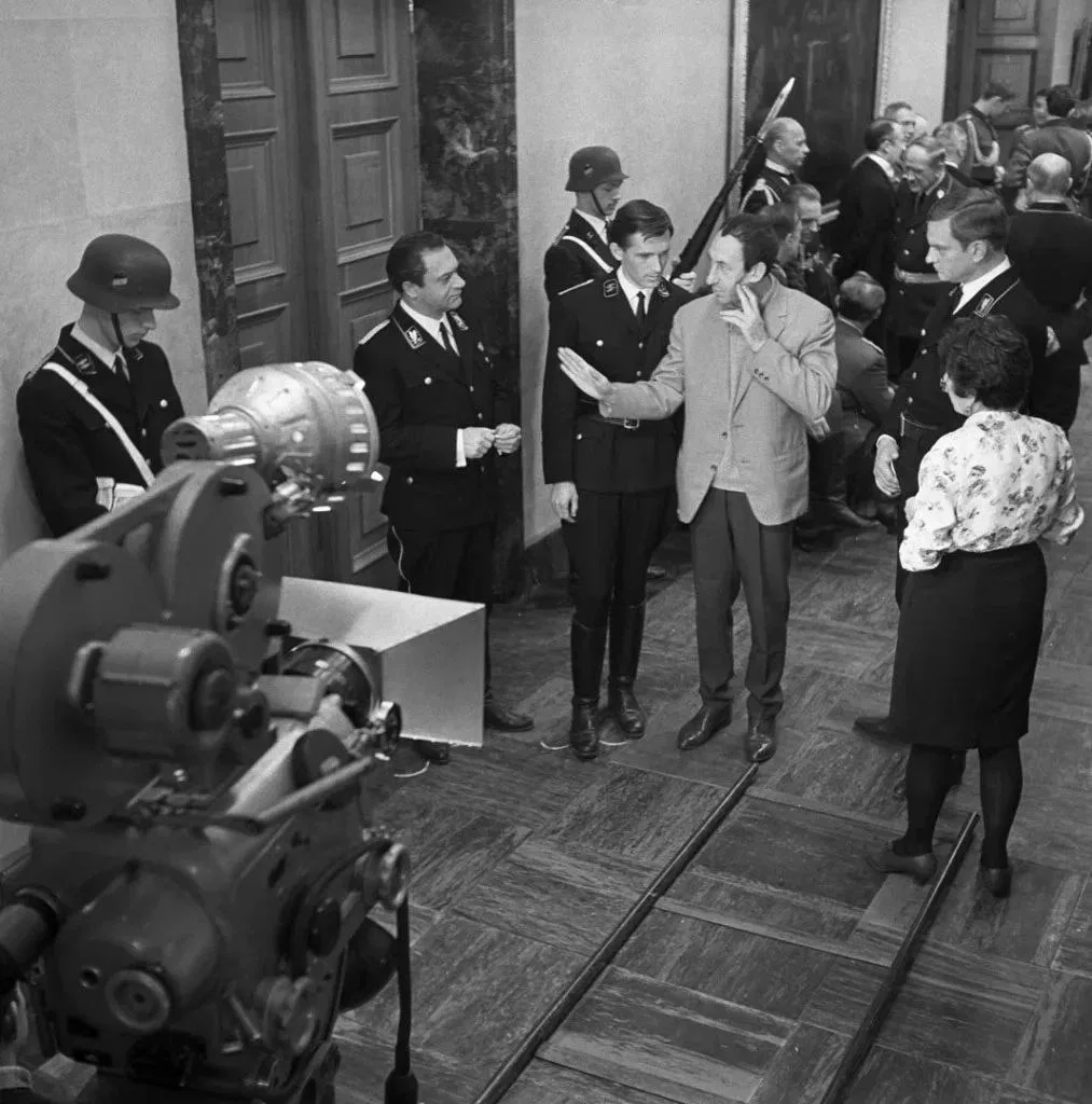 Владимир Басов на съемочной площадке "Щит и меч", 1967 г.
