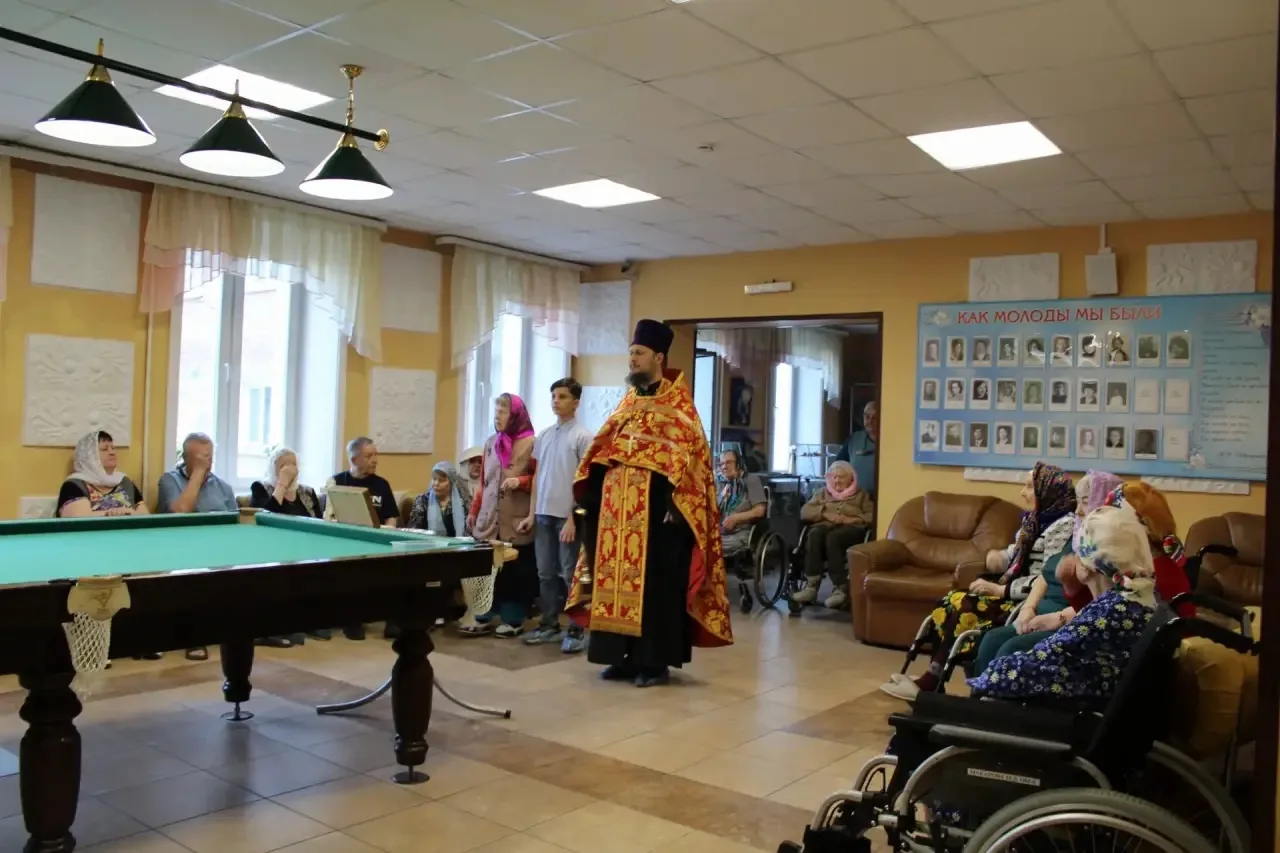 На Радоницу не остались без поминовения своих почивших родных в общей церковной молитве и жители Мар
