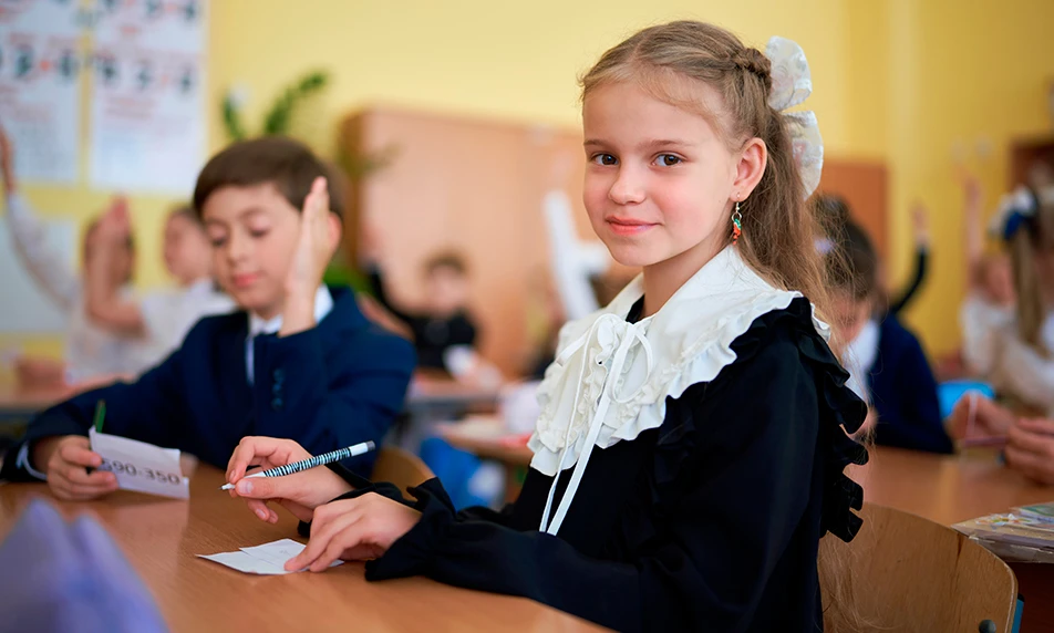 🎒 Собираем гардероб к школе: правила, традиции и немного спокойствия

🤝 Июль — время, когда хочетс