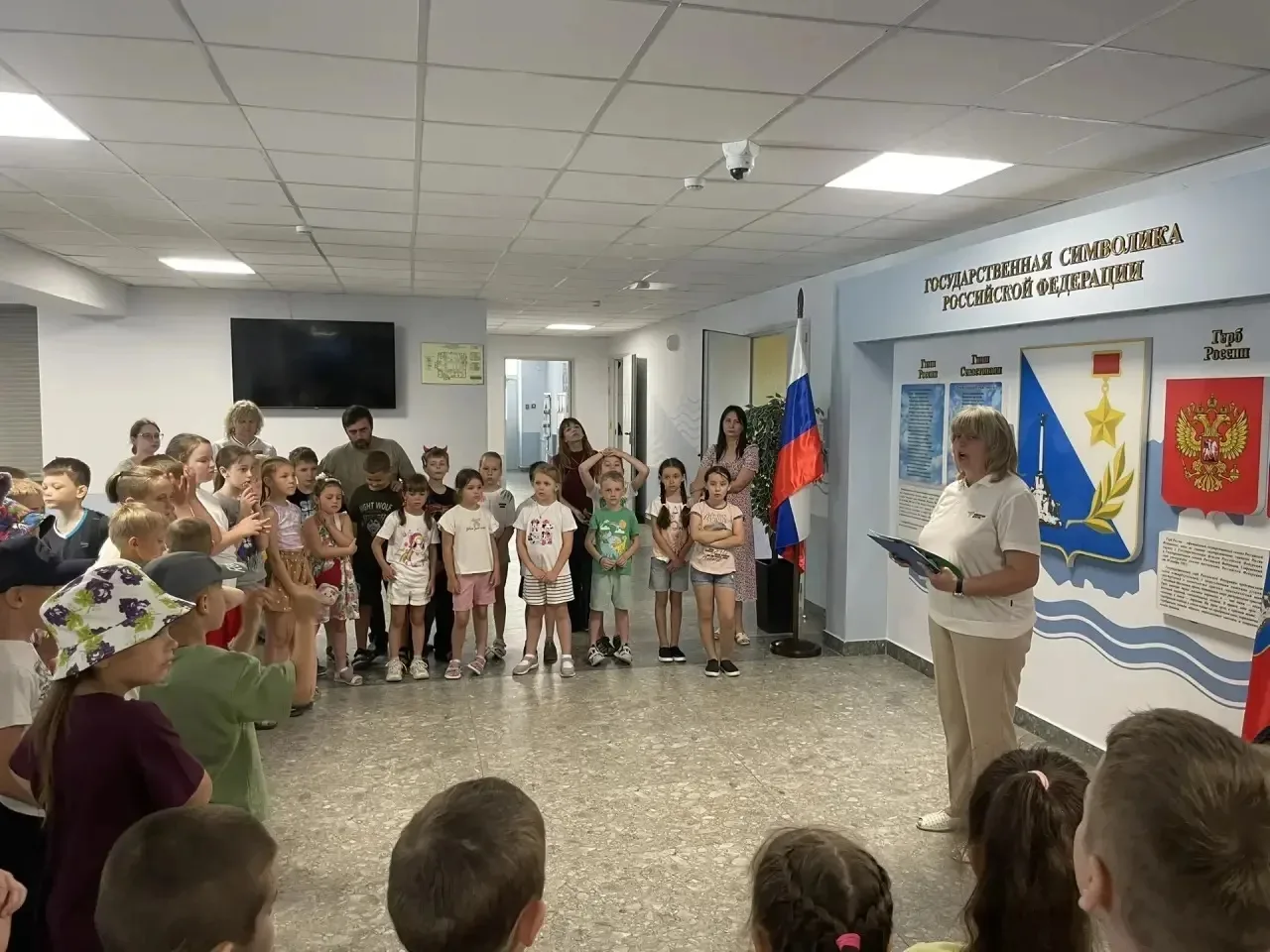 🇷🇺Когда мы едины, мы непобедимы!💪

Для учеников 1-4 классов советник директора по воспитанию Рудя