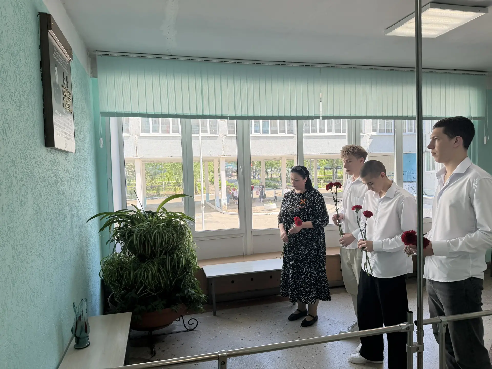 Память живет в сердцах: В нашей школе почтили выпускника – участника СВО