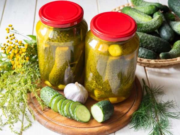 МАРИНОВАННЫЕ ОГУРЦЫ С КУРКУМОЙ