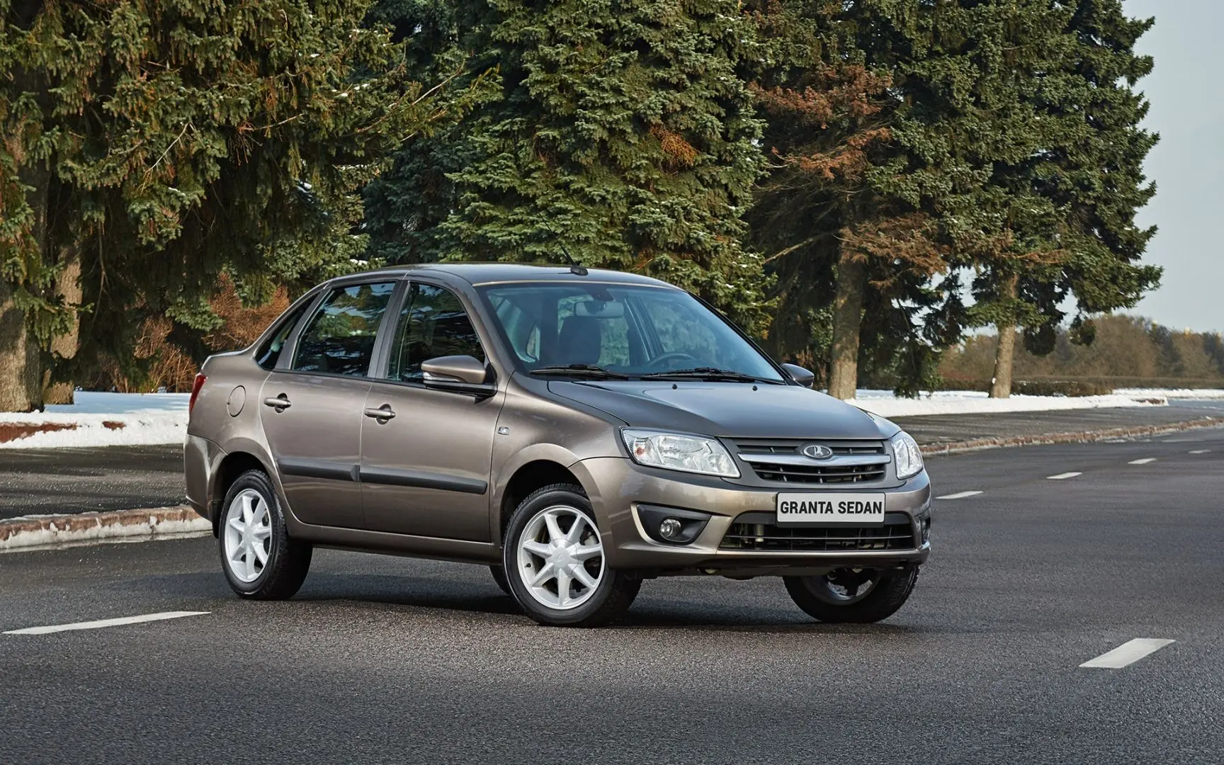 🚗🔥 НАШЁЛ ВСЕГО ТРИ LADA, КОТОРЫЕ НЕ РЖАВЕЮТ ГОДАМИ — ОСТАЛЬНЫЕ СДАЮТСЯ БЫСТРЕЕ