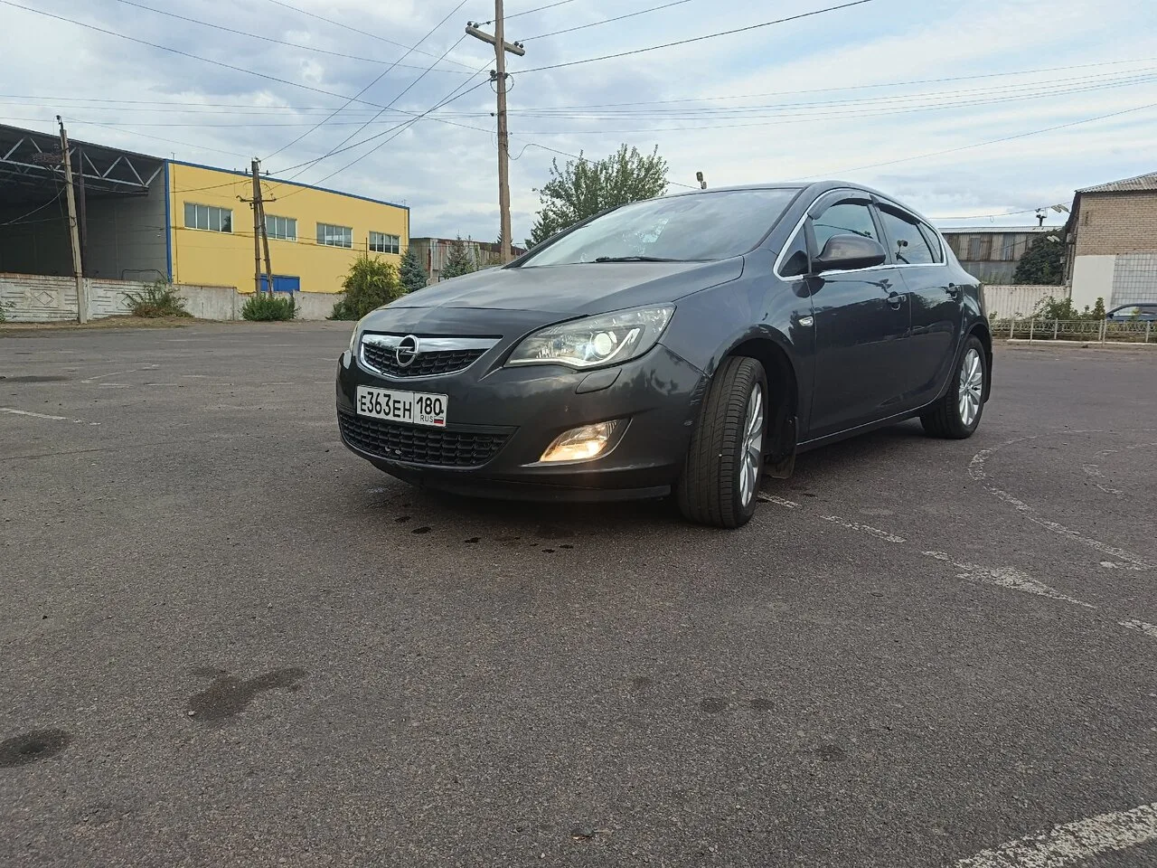 Продам Opel Astra J, 1.6 Turbo AT, 2011, 220 000 км, Шахтёрск