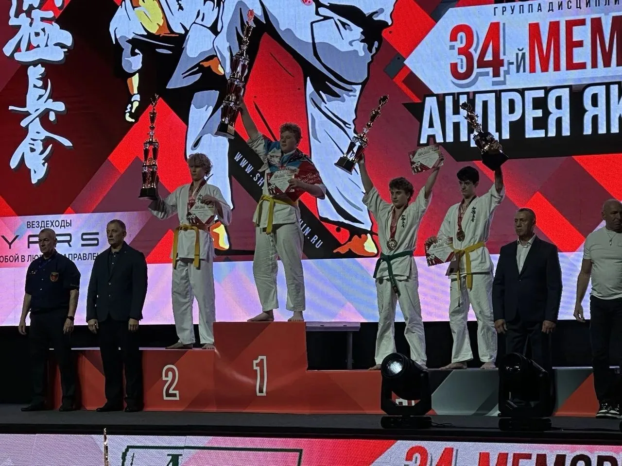 🥊 Серебро Сибири на международной арене! Наш ученик Матвей Недяк — в сборной Кузбасса!