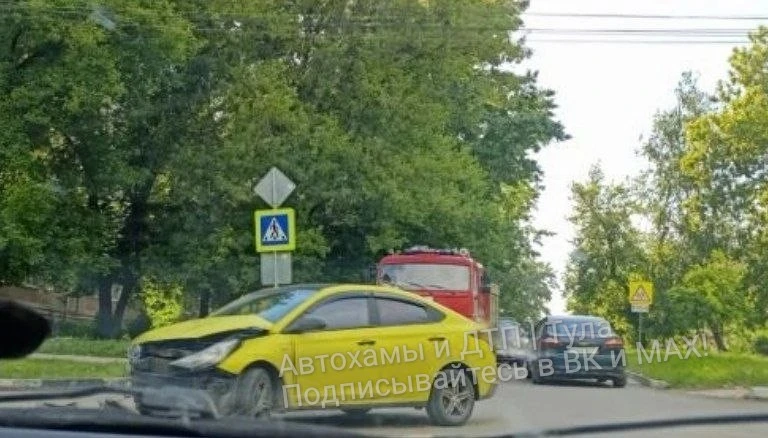 🚨🚔ДТП на перекрестке ул. Максима Горького и ул. Галкина сейчас. На этом участке есть затруднение дви