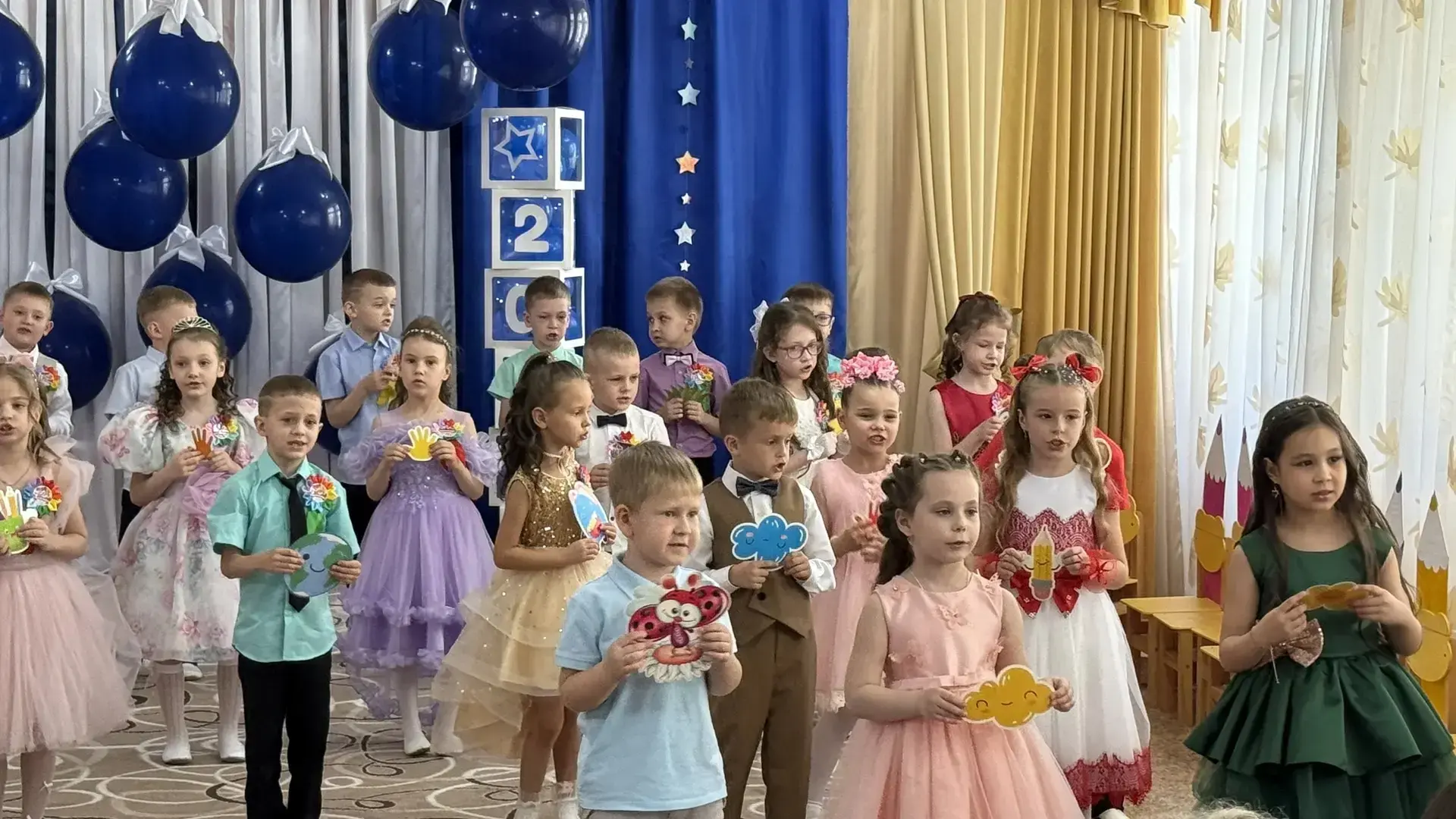 🤗Сегодня в ГБДОУ «ДЕТСКИЙ САД № 184 Г.О. МАКЕЕВКА» ДНР особенный день — первый в жизни выпускной у р