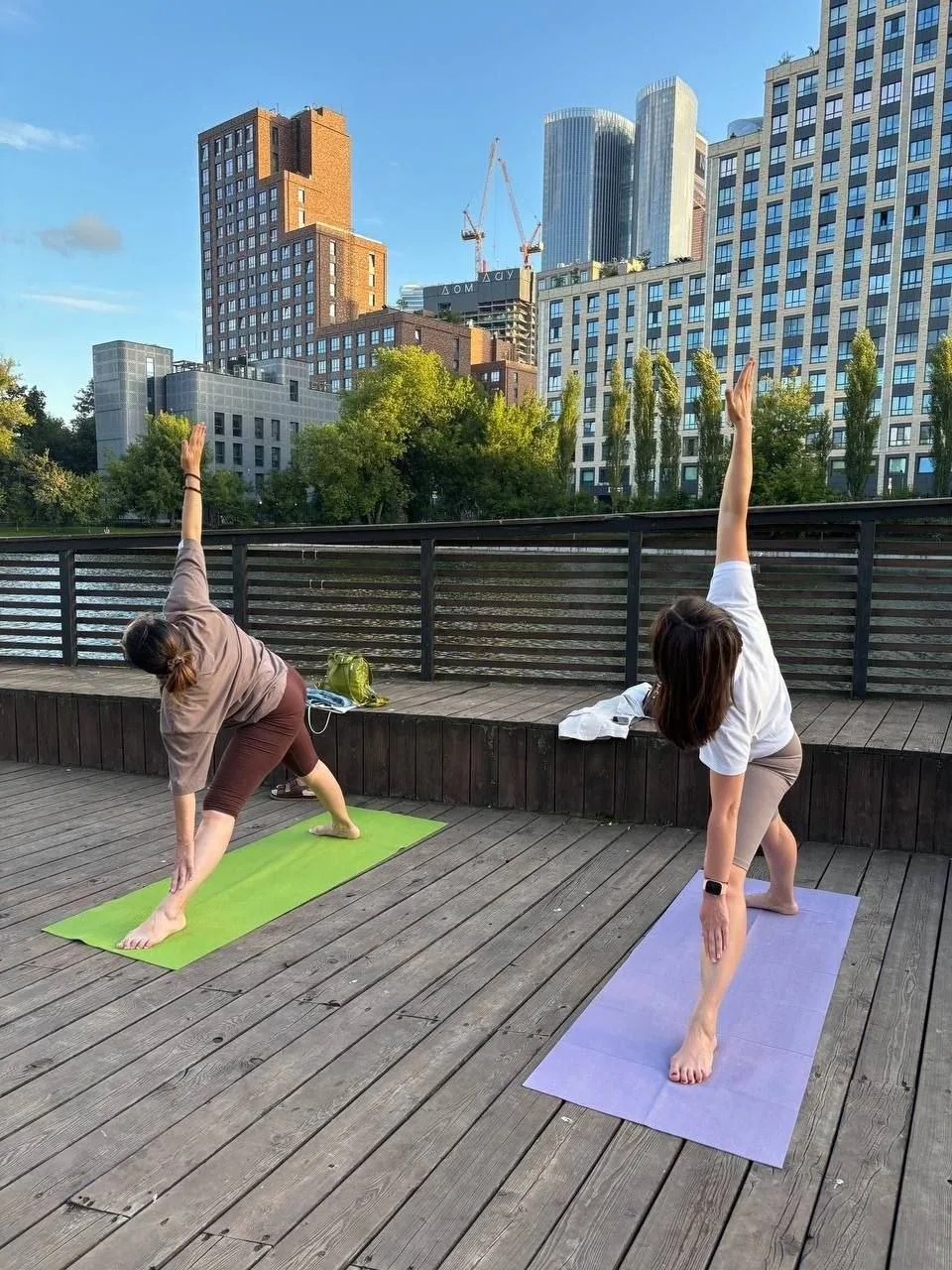 🧘‍♀ По вечерам на Красногвардейских прудах проходят занятия каула-йогой.