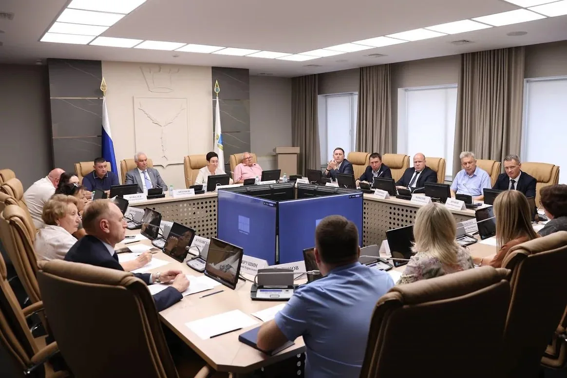 В Саратовской области директоров освободят от функций заказчика при ремонте школ
