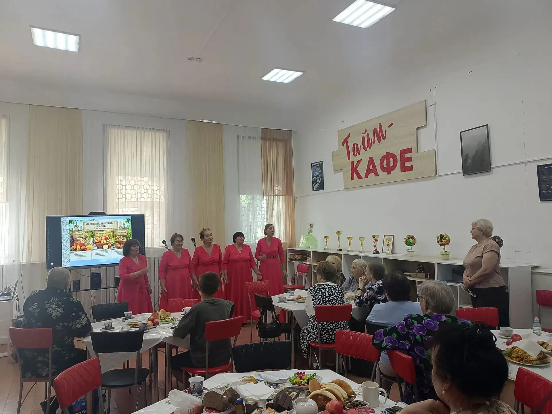 26 августа в «Тайм-кафе» музея И. Г. Кизнер, Н. Н. Коробовцева и О. В. Кириллова провел...