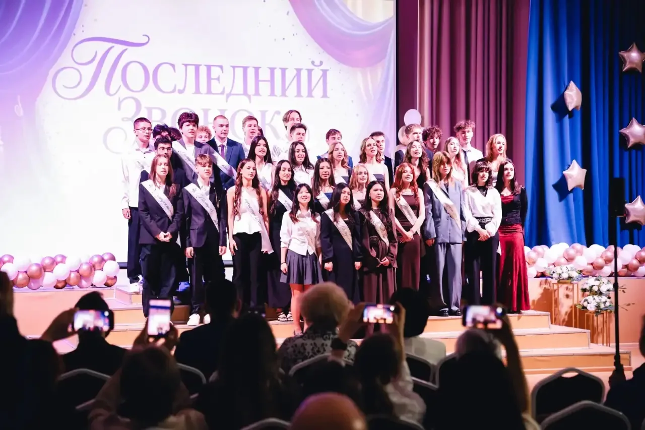Сегодня для 5 тысяч выпускников школ Химок прозвенел последний звонок