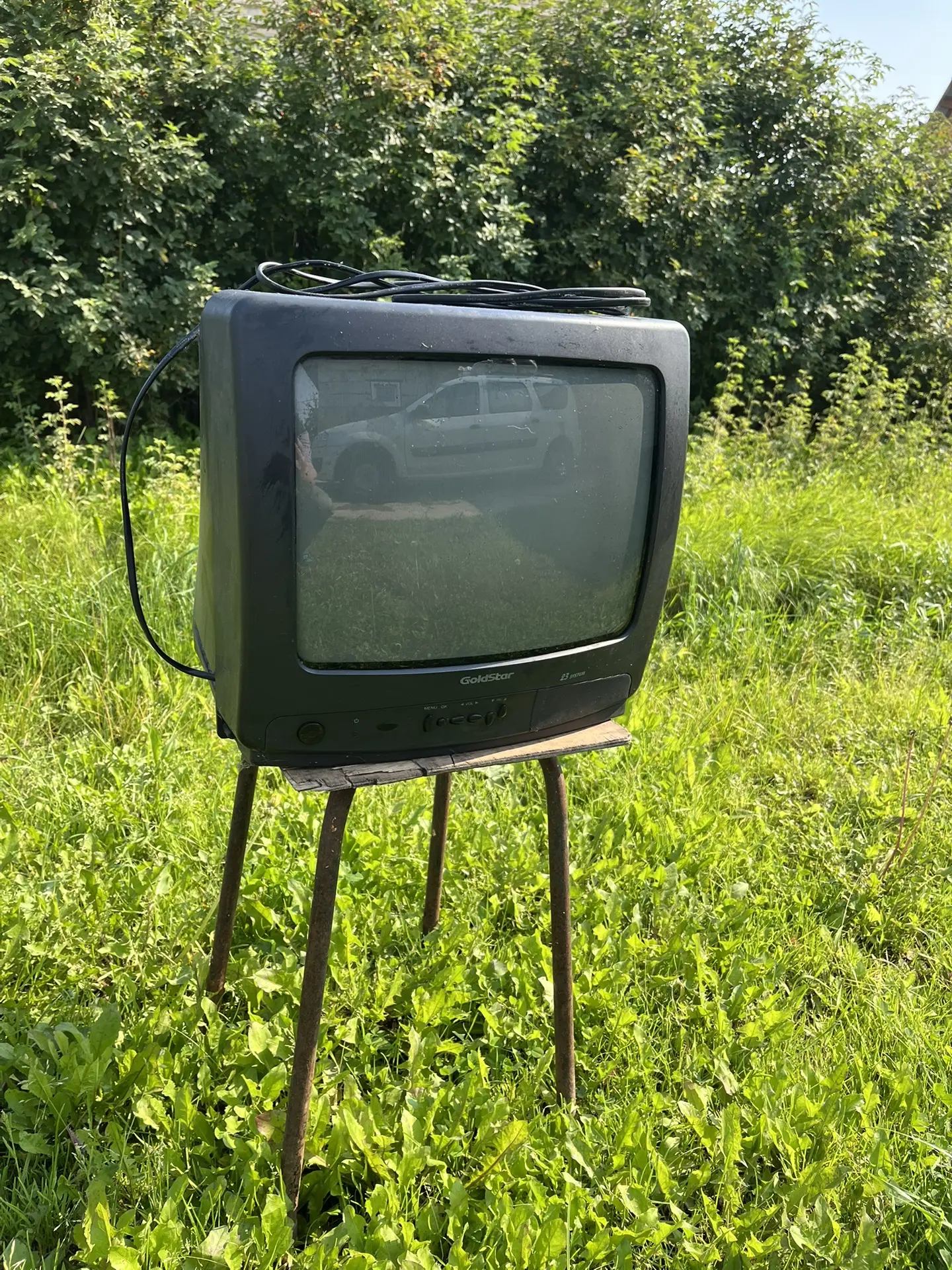 Бесплатно. Рабочий. Привезем по запросу.