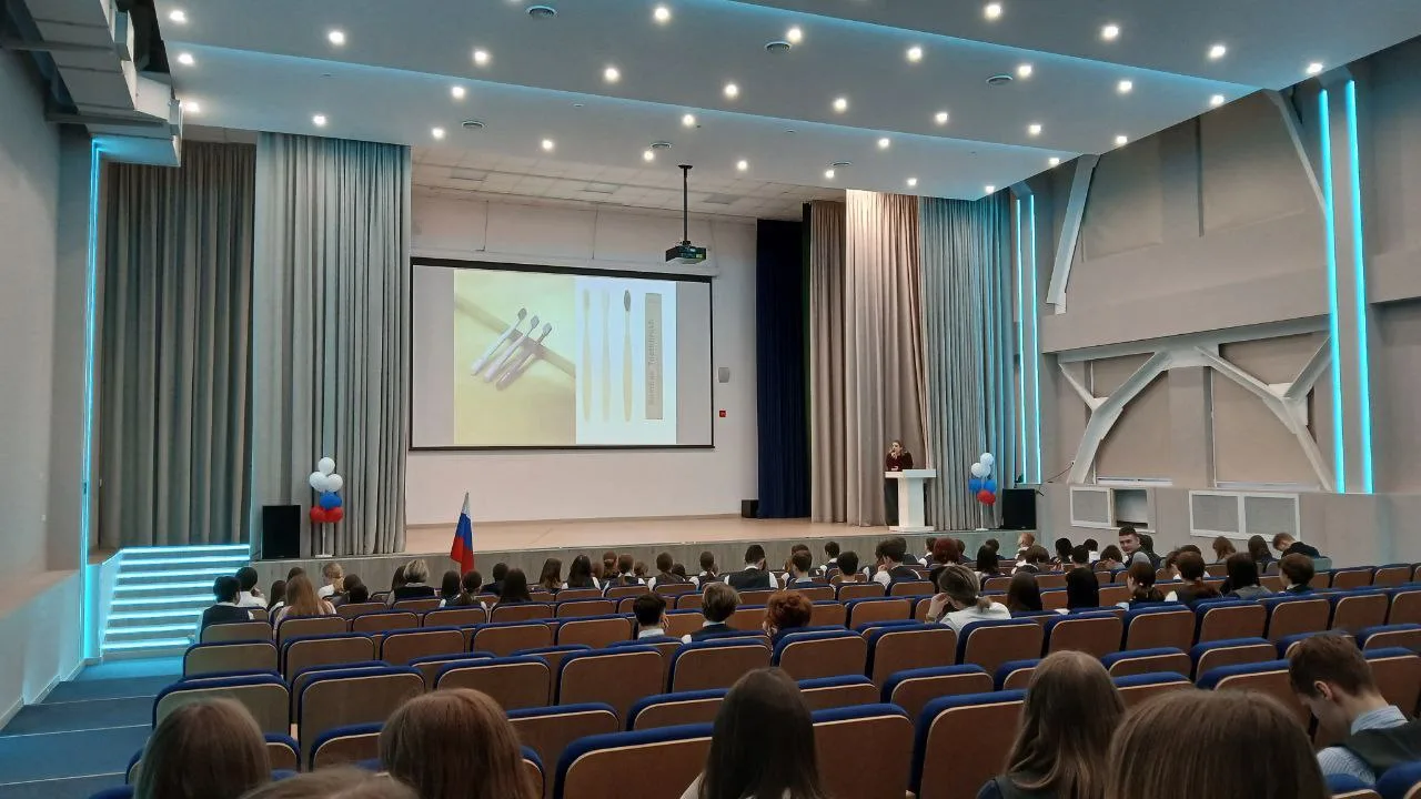 🦷 Продолжаем рассказывать подрастающему поколению про здоровье зубов и профилактику за...