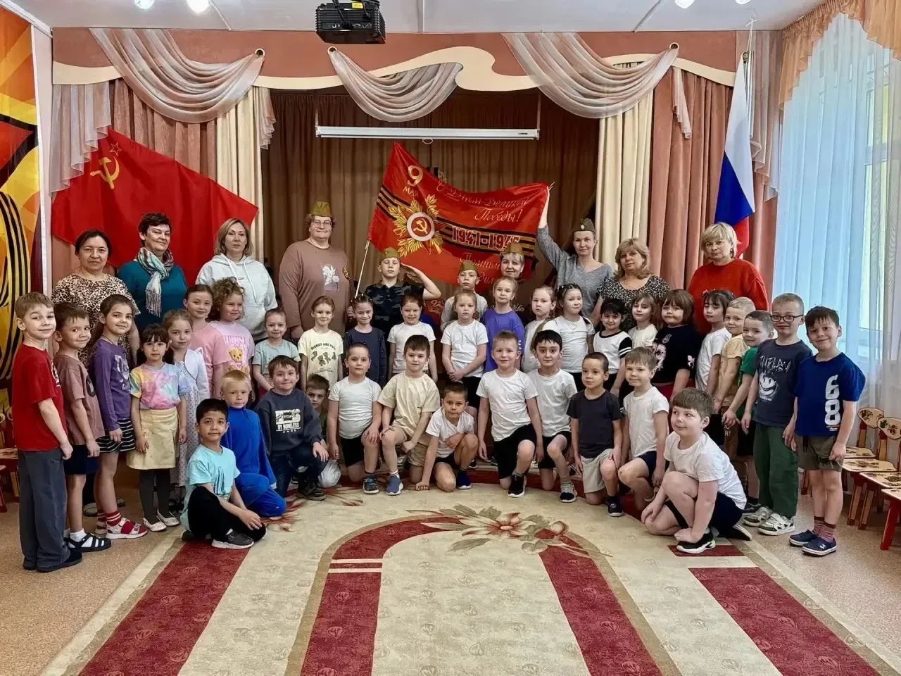 В ДО «Малыш» и ДО «Пчелка» состоялся военно- патриотической квест «Дорогами Победы» в рамках муницип