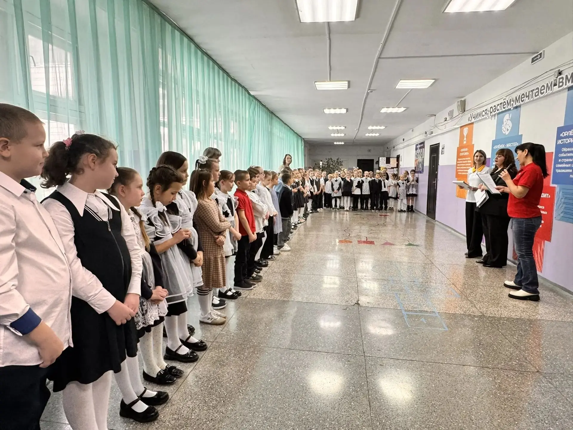 8 декабря в нашей школе прошла особенная церемония – ребят приняли в ряды движения «Орлята России». 