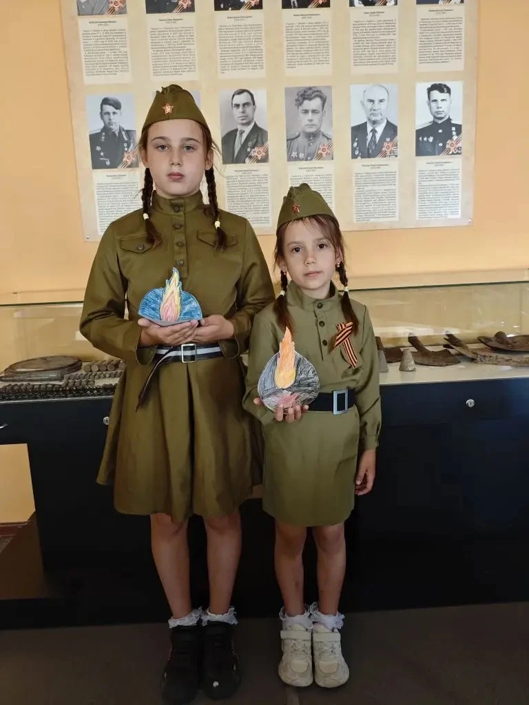 День памяти и скорби в нашем лагере 🕯️поселок Зендиково

22 июня — дата, которую нельзя забывать. С