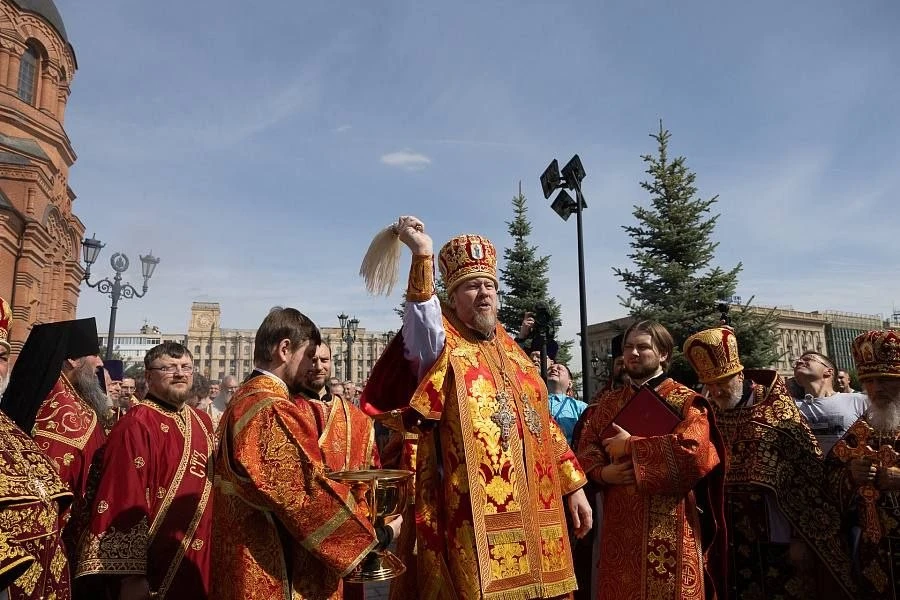 В День города прошло открытие площади Павших борцов и освящение памятника Невскому.