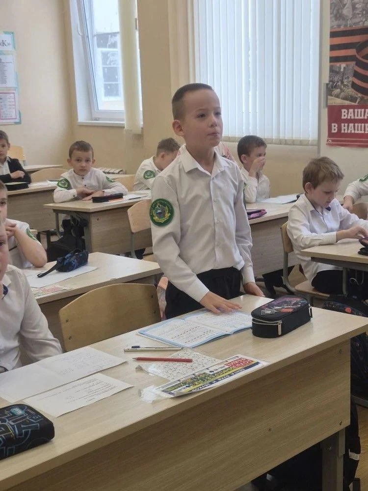 ✅В школе прошла встреча с инспекторами Госавтоинспекции. Специалисты провели с учащимися разъяснител