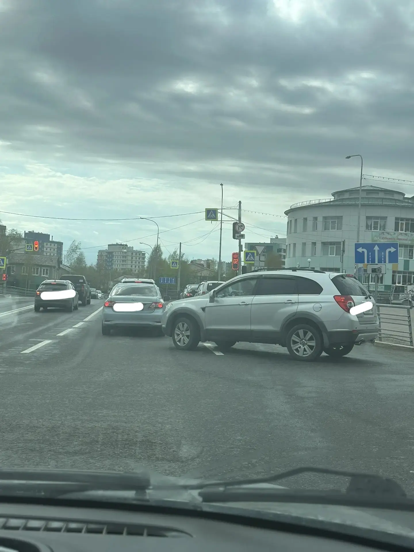 Как просто вот так можно ? Я все больше и больше в шоке с таких «водителей». Я сама то достаточно «н