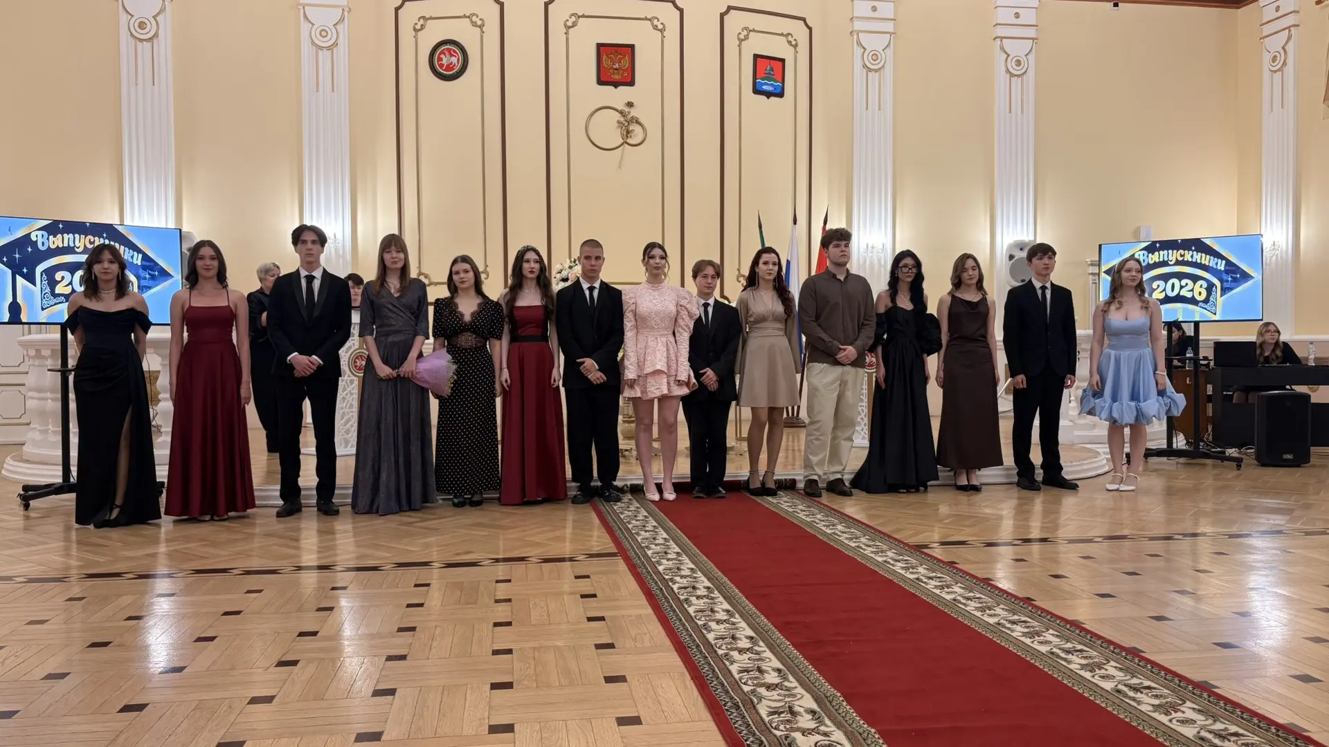 🎓 В добрый путь, выпускники!✨

Сегодня для выпускников 11 класса состоялось одно из самых важных и 