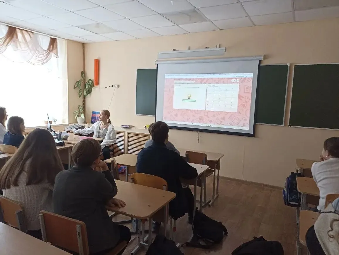🎵 «Когда поют солдаты…»  Сегодня, 4 мая, в 6 «В» прошёл Разговор о важном, посвящённый военным песня