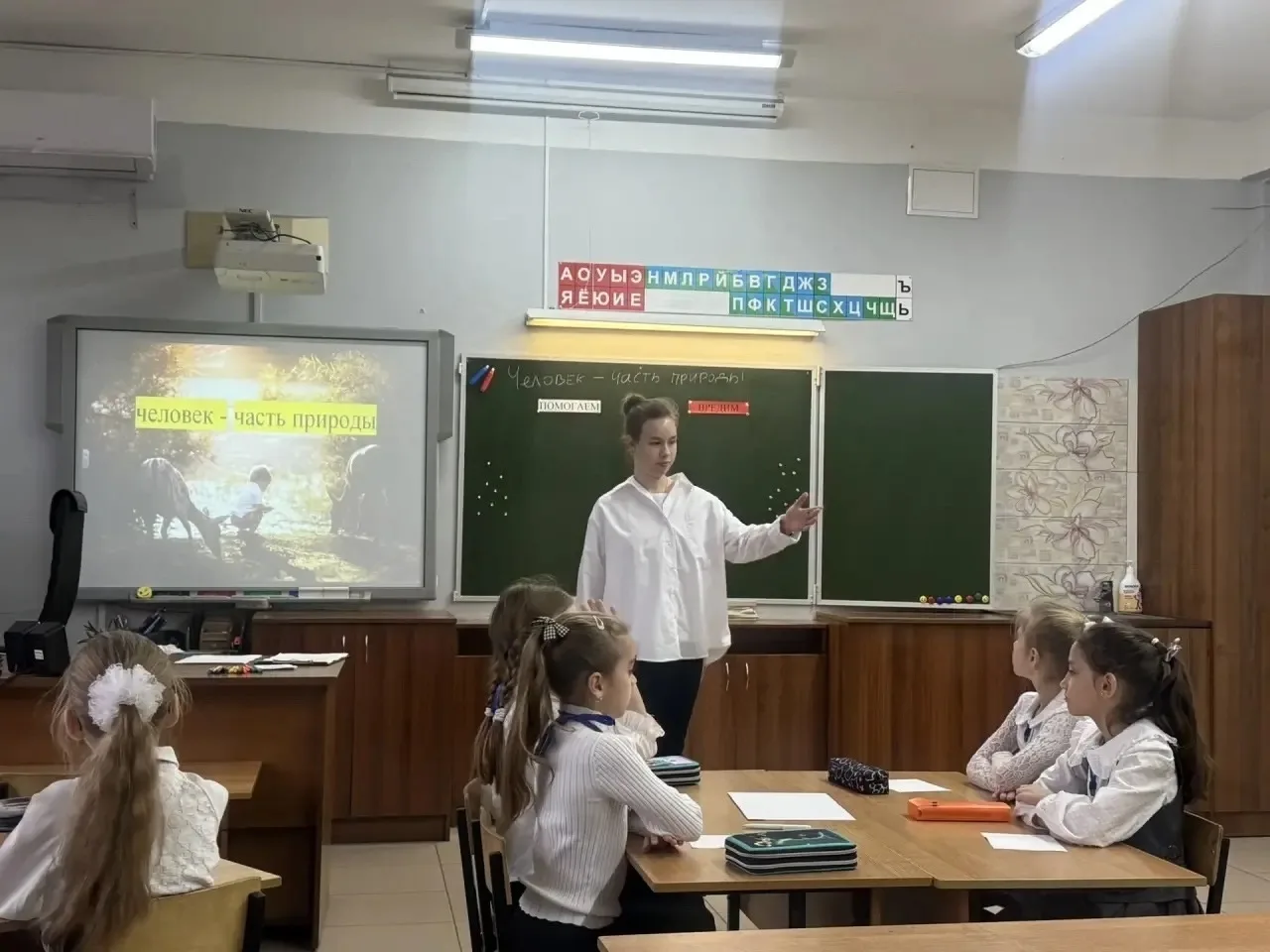 Поздравляем ученицу нашей школы Никулину Киру с 2 местом в районном этапе конкурса «Учитель года гор