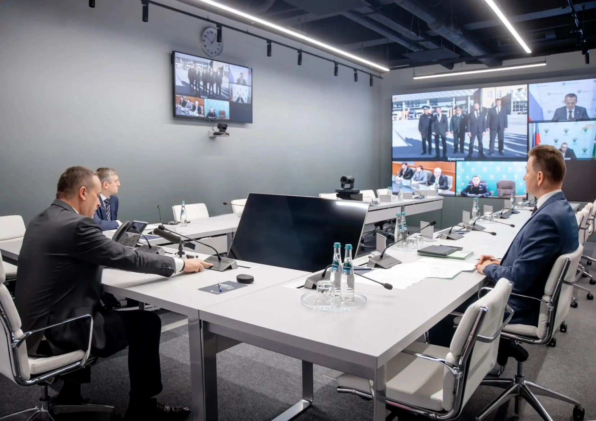 В Приморском крае на границе с Китаем начал работу модернизированный автомобильный пунк...