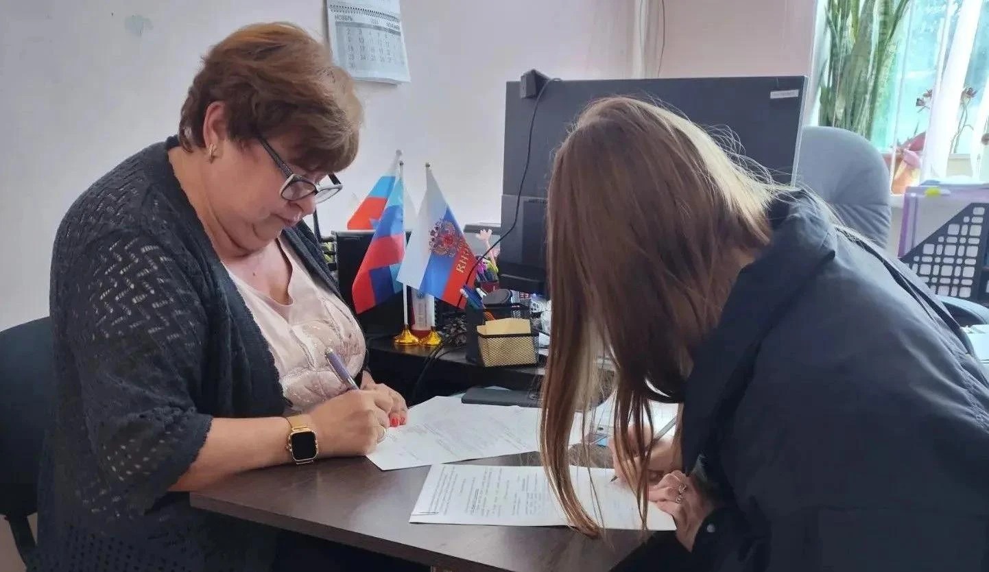 Выпускники Старобельского медицинского колледжа (филиал ЛГМУ им. святителя Луки) обрати...